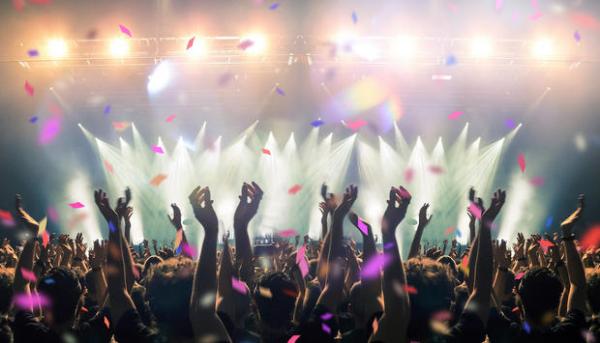 Tất tần tật bí kíp 'đu idol' siêu tiết kiệm và thành công cho hội fangirl tại lễ trao giải AAA 2019 Tất tần tật bí kíp 'đu idol' siêu tiết kiệm và thành công cho hội fangirl tại lễ trao giải AAA 2019