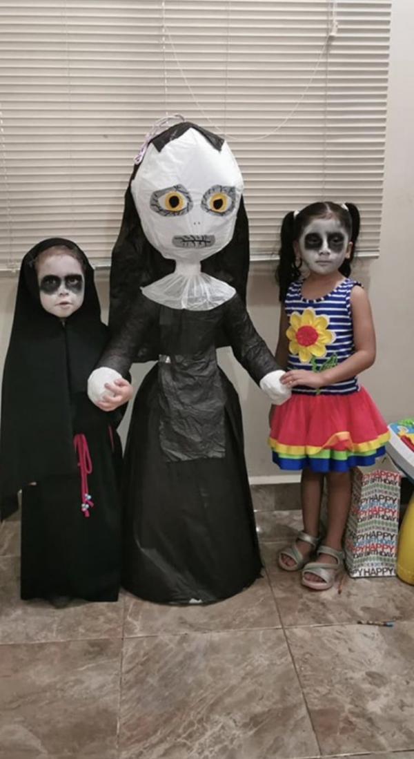 Chọn 'The Conjuring' làm chủ đề tiệc sinh nhật, cô nhóc 3 tuổi khiến dân mạng một phen trầm trồ Chọn 'The Conjuring' làm chủ đề tiệc sinh nhật, cô nhóc 3 tuổi khiến dân mạng một phen trầm trồ
