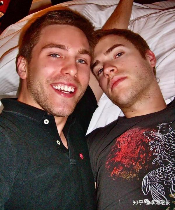 'Bridegroom': Chuyện tình buồn của hai chàng trai khiến cựu Tổng thống Clinton cũng phải đau lòng 'Bridegroom': Chuyện tình buồn của hai chàng trai khiến cựu Tổng thống Clinton cũng phải đau lòng