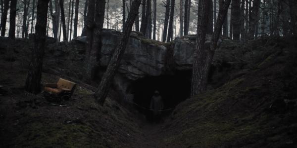 'Dark' – Tăm tối, kinh dị với loạt ẩn dụ đáng sợ, đây sẽ là bộ phim 'hack não' nhất từng có của Netflix 'Dark' – Tăm tối, kinh dị với loạt ẩn dụ đáng sợ, đây sẽ là bộ phim 'hack não' nhất từng có của Netflix