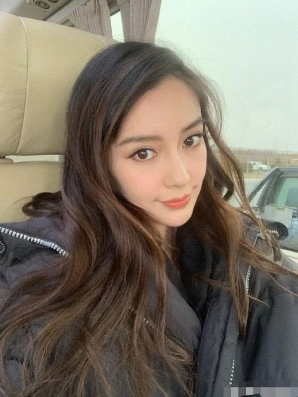 Sốc: AngelaBaby suýt mất mạng trong cơn động đất Tứ Xuyên, phải chạy 20 tầng lầu để trốn thoát Sốc: AngelaBaby suýt mất mạng trong cơn động đất Tứ Xuyên, phải chạy 20 tầng lầu để trốn thoát