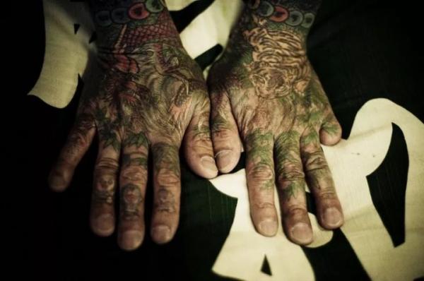 Văn hoá... chặt tay của Yakuza Văn hoá... chặt tay của Yakuza