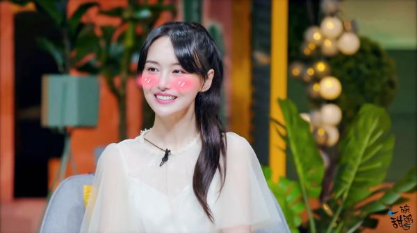 Trịnh Sảng muốn sinh 3 đứa con với Trương Hằng, khéo léo đáp trả câu hỏi dễ gây đỏ mặt của Mã Thiên Vũ Trịnh Sảng muốn sinh 3 đứa con với Trương Hằng, khéo léo đáp trả câu hỏi dễ gây đỏ mặt của Mã Thiên Vũ