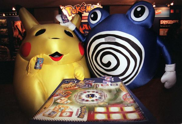 Thẻ Pokémon, đồ chơi quốc dân của thế hệ 8X, 9X hiện đang được bán với giá hơn trăm triệu Thẻ Pokémon, đồ chơi quốc dân của thế hệ 8X, 9X hiện đang được bán với giá hơn trăm triệu