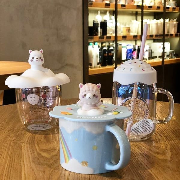 Starbucks Trung Quốc tiếp tục tung bộ ly động vật 'cute lạc lối' khiến fan lũ lượt xếp hàng chờ mua Starbucks Trung Quốc tiếp tục tung bộ ly động vật 'cute lạc lối' khiến fan lũ lượt xếp hàng chờ mua