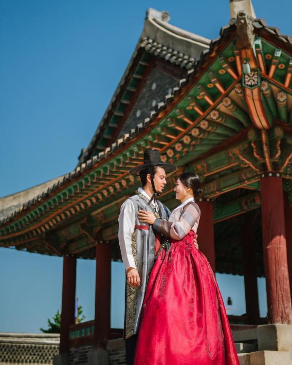 Ngắm nhìn các cô dâu trên khắp thế giới lộng lẫy trong ngày cưới Ngắm nhìn các cô dâu trên khắp thế giới lộng lẫy trong ngày cưới