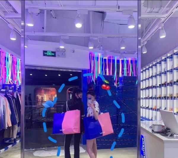 Chu Khiết Quỳnh: Từ 'bạn gái tin đồn Vương Tư Thông' đến idol ăn nói kém duyên, chuyên mặc hàng fake Chu Khiết Quỳnh: Từ 'bạn gái tin đồn Vương Tư Thông' đến idol ăn nói kém duyên, chuyên mặc hàng fake