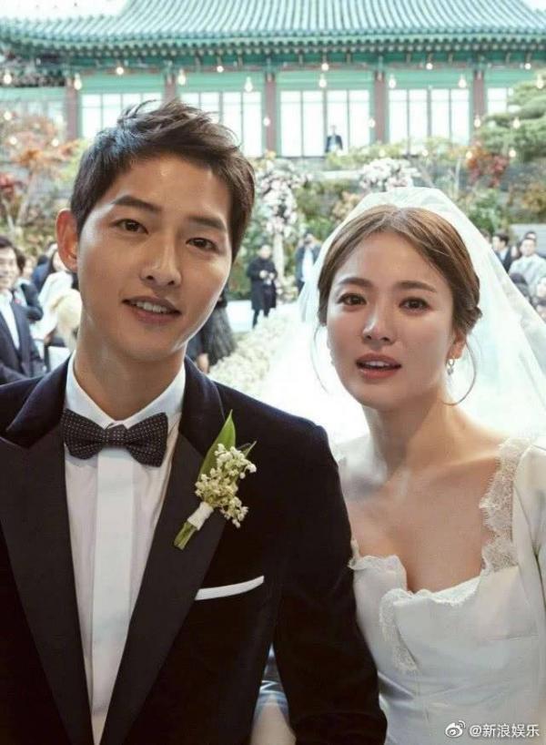 Song Joong Ki không hề phủ nhận tin Song Hye Kyo ngoại tình Park Bo Gum, báo Trung cố tình 'tẩy trắng'? Song Joong Ki không hề phủ nhận tin Song Hye Kyo ngoại tình Park Bo Gum, báo Trung cố tình 'tẩy trắng'?