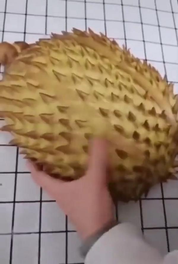 Thợ làm bánh Trung Quốc tạo ra những chiếc bánh hấp nhìn chẳng khác gì trái cây thật Thợ làm bánh Trung Quốc tạo ra những chiếc bánh hấp nhìn chẳng khác gì trái cây thật