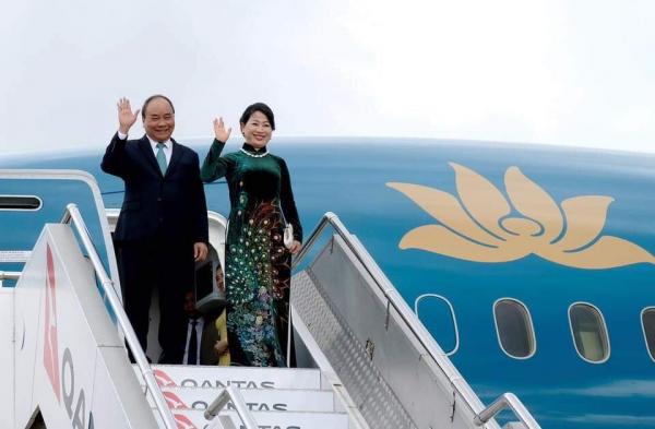 Cách Thủ tướng Nguyễn Xuân Phúc yêu vợ: Đi đâu cũng thắt cà vạt 'tone sur tone' với phu nhân Cách Thủ tướng Nguyễn Xuân Phúc yêu vợ: Đi đâu cũng thắt cà vạt 'tone sur tone' với phu nhân