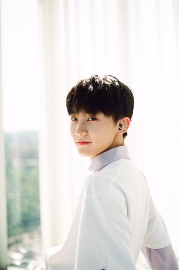 Lý do nào giúp nhóm nhạc đàn em của TFBoys được Dispatch gọi là 'tân binh nổi tiếng nhất Đại lục'? Lý do nào giúp nhóm nhạc đàn em của TFBoys được Dispatch gọi là 'tân binh nổi tiếng nhất Đại lục'?