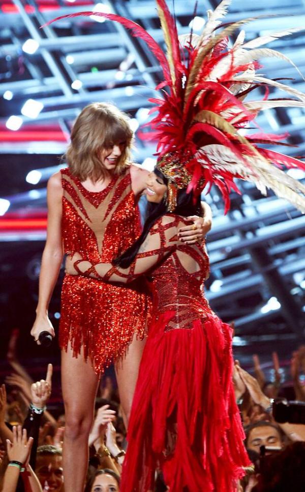 Phe đối lập lật lại quá khứ quen đóng vai 'nạn nhân' của Taylor Swift, sự thực ra sao? Phe đối lập lật lại quá khứ quen đóng vai 'nạn nhân' của Taylor Swift, sự thực ra sao?