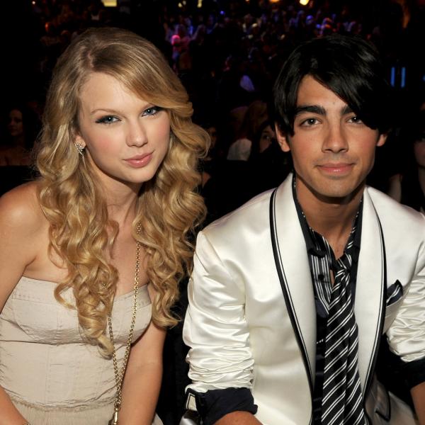 Phe đối lập lật lại quá khứ quen đóng vai 'nạn nhân' của Taylor Swift, sự thực ra sao? Phe đối lập lật lại quá khứ quen đóng vai 'nạn nhân' của Taylor Swift, sự thực ra sao?