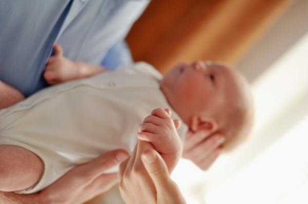 7 sai lầm ngớ ngẩn và cực kì nguy hiểm mà rất nhiều bà mẹ trẻ từng mắc phải 7 sai lầm ngớ ngẩn và cực kì nguy hiểm mà rất nhiều bà mẹ trẻ từng mắc phải