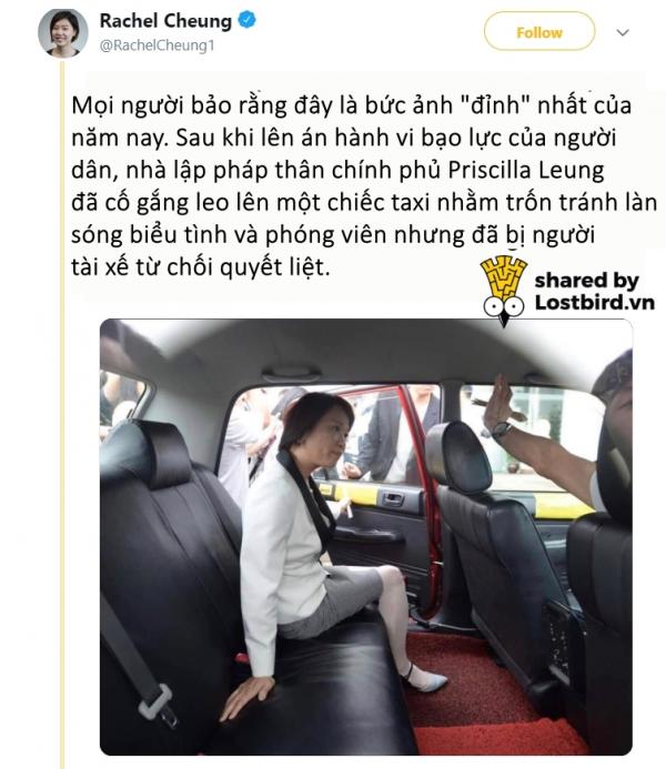 Chính trị gia Hong Kong bị 'đá' khỏi taxi khi cố trốn thoát đám đông biểu tình Chính trị gia Hong Kong bị 'đá' khỏi taxi khi cố trốn thoát đám đông biểu tình
