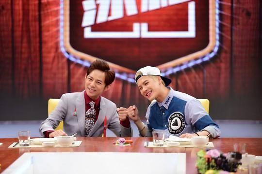 Mua bản quyền 21 show nhưng 'đạo' đến 29 show của Hàn, Trung Quốc bị chế nhạo không tiếc lời Mua bản quyền 21 show nhưng 'đạo' đến 29 show của Hàn, Trung Quốc bị chế nhạo không tiếc lời