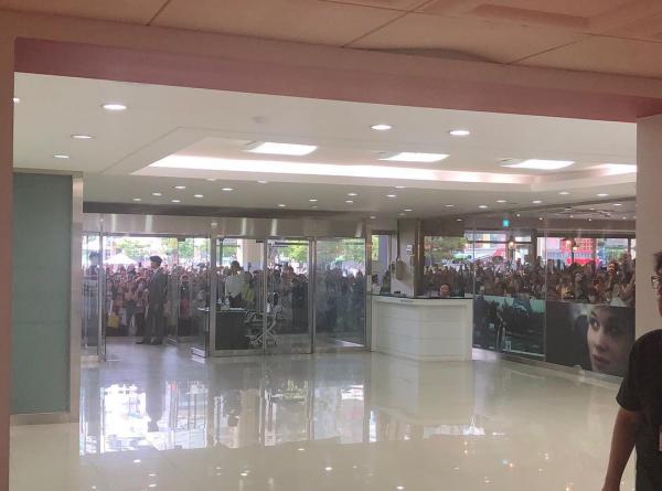 Đẳng cấp 'center quốc dân' của Kang Daniel: Vừa lộ diện đã gây 'bão' trên mọi mặt trận! Đẳng cấp 'center quốc dân' của Kang Daniel: Vừa lộ diện đã gây 'bão' trên mọi mặt trận!