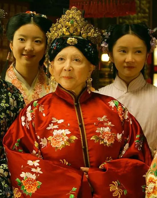 Tsai Chin 'người con gái Thượng Hải': 20 tuổi nổi tiếng khắp Luân Đôn, 40 tuổi phá sản, 80 tuổi còn biểu diễn với Châu Kiệt Luân Tsai Chin 'người con gái Thượng Hải': 20 tuổi nổi tiếng khắp Luân Đôn, 40 tuổi phá sản, 80 tuổi còn biểu diễn với Châu Kiệt Luân
