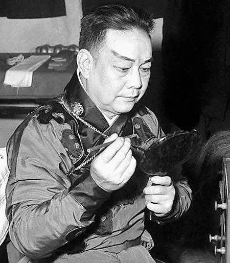 Tsai Chin 'người con gái Thượng Hải': 20 tuổi nổi tiếng khắp Luân Đôn, 40 tuổi phá sản, 80 tuổi còn biểu diễn với Châu Kiệt Luân Tsai Chin 'người con gái Thượng Hải': 20 tuổi nổi tiếng khắp Luân Đôn, 40 tuổi phá sản, 80 tuổi còn biểu diễn với Châu Kiệt Luân