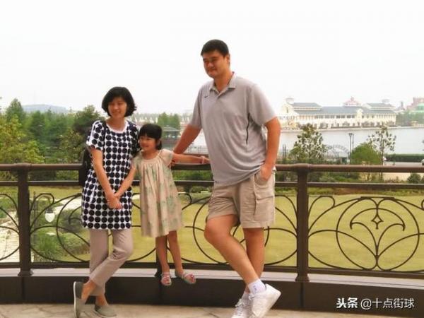 Con gái của 'huyền thoại meme' Yao Ming mới 8 tuổi đã cao... 1m6 Con gái của 'huyền thoại meme' Yao Ming mới 8 tuổi đã cao... 1m6