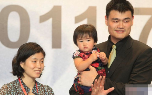 Con gái của 'huyền thoại meme' Yao Ming mới 8 tuổi đã cao... 1m6 Con gái của 'huyền thoại meme' Yao Ming mới 8 tuổi đã cao... 1m6