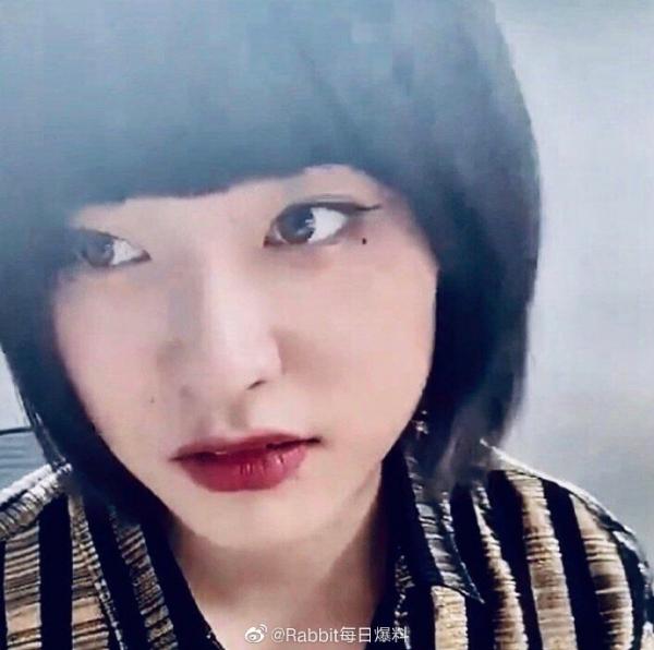 Thẩm Nguyệt lộ ảnh chưa qua photoshop, kiểu make-up đậm khiến dân tình ám ảnh Thẩm Nguyệt lộ ảnh chưa qua photoshop, kiểu make-up đậm khiến dân tình ám ảnh