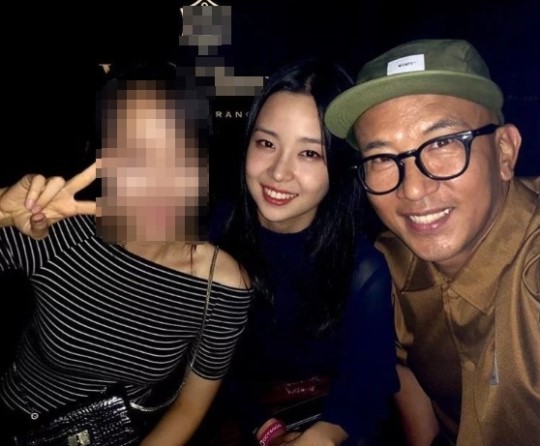 Tân Hoa hậu Hàn Quốc 2019 là con gái 'CEO bạo hành' tàn nhẫn nhóm nhạc thiếu niên The East Light? Tân Hoa hậu Hàn Quốc 2019 là con gái 'CEO bạo hành' tàn nhẫn nhóm nhạc thiếu niên The East Light?