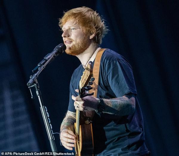 Ed Sheeran và cái giá của danh tiếng: 'Giờ đây, tôi cảm thấy mình như một con vật trong sở thú' Ed Sheeran và cái giá của danh tiếng: 'Giờ đây, tôi cảm thấy mình như một con vật trong sở thú'