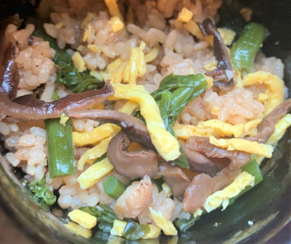 Chỉ xuất hiện sương sương trên bao bì hộp bento mà đã giúp sản phẩm này cháy hàng trong tích tắc Chỉ xuất hiện sương sương trên bao bì hộp bento mà đã giúp sản phẩm này cháy hàng trong tích tắc