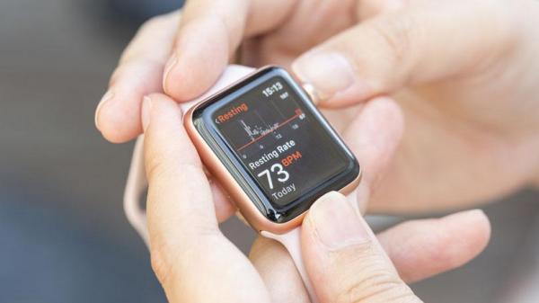 Cậu sinh viên may mắn được Apple Watch cứu sống nhờ những cảnh báo nhịp tim bất thường Cậu sinh viên may mắn được Apple Watch cứu sống nhờ những cảnh báo nhịp tim bất thường