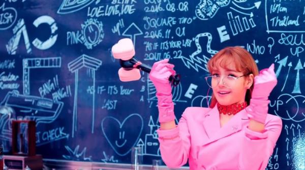 KFC Trung Quốc gây sóng gió khi 'copy-paste' MV Ddu-Du Ddu-Du của BlackPink vào trong đoạn quảng cáo KFC Trung Quốc gây sóng gió khi 'copy-paste' MV Ddu-Du Ddu-Du của BlackPink vào trong đoạn quảng cáo