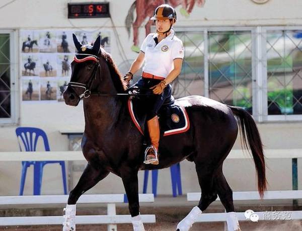 Công chúa đương triều Thái Lan: 5 tuổi thất sủng bị đày sang Anh Quốc đến ngày trở về vinh quang Công chúa đương triều Thái Lan: 5 tuổi thất sủng bị đày sang Anh Quốc đến ngày trở về vinh quang