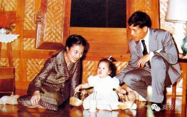 Công chúa đương triều Thái Lan: 5 tuổi thất sủng bị đày sang Anh Quốc đến ngày trở về vinh quang Công chúa đương triều Thái Lan: 5 tuổi thất sủng bị đày sang Anh Quốc đến ngày trở về vinh quang