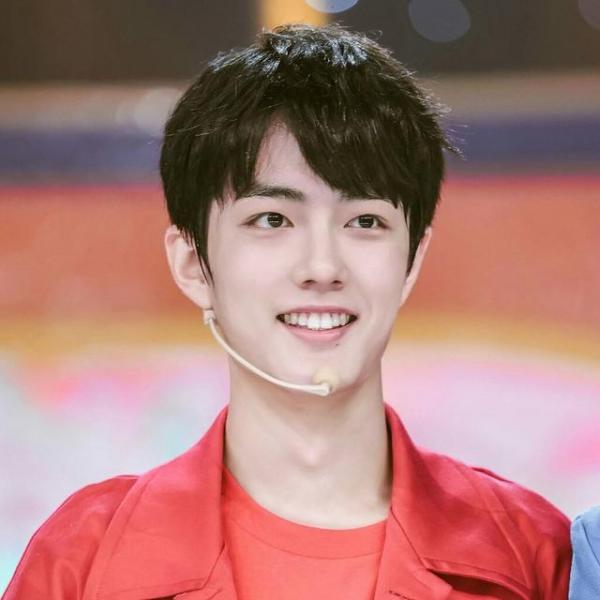Phì cười khi xem lại cảnh phim làm diễn viên quần chúng của Tiêu Chiến trong 'Tróc Yêu Ký' Phì cười khi xem lại cảnh phim làm diễn viên quần chúng của Tiêu Chiến trong 'Tróc Yêu Ký'
