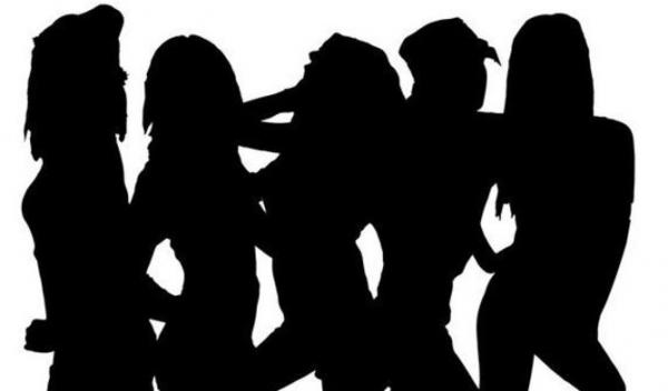 Tiếp viên hàng không Hàn vạch mặt các idol xấu tính, chỉ 'gà' của 1 công ty được khen nhân cách Tiếp viên hàng không Hàn vạch mặt các idol xấu tính, chỉ 'gà' của 1 công ty được khen nhân cách