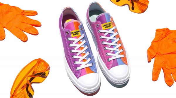 HOT: Converse vừa trình làng mẫu giày có thể đổi màu dưới ánh sáng mặt trời HOT: Converse vừa trình làng mẫu giày có thể đổi màu dưới ánh sáng mặt trời