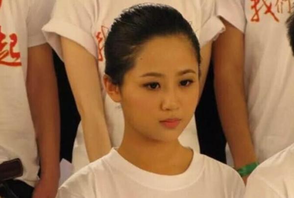 Dương Tử: Hành trình từ nhan sắc 'người qua đường' đến mỹ nhân vạn người mê Dương Tử: Hành trình từ nhan sắc 'người qua đường' đến mỹ nhân vạn người mê