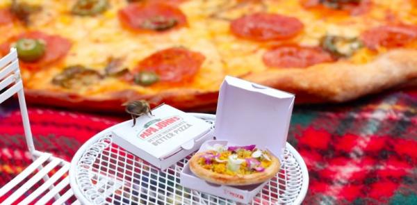 Papa John's ra mắt món mới 'Beezza' - bé đến nỗi chỉ dành cho các chú ong Papa John's ra mắt món mới 'Beezza' - bé đến nỗi chỉ dành cho các chú ong