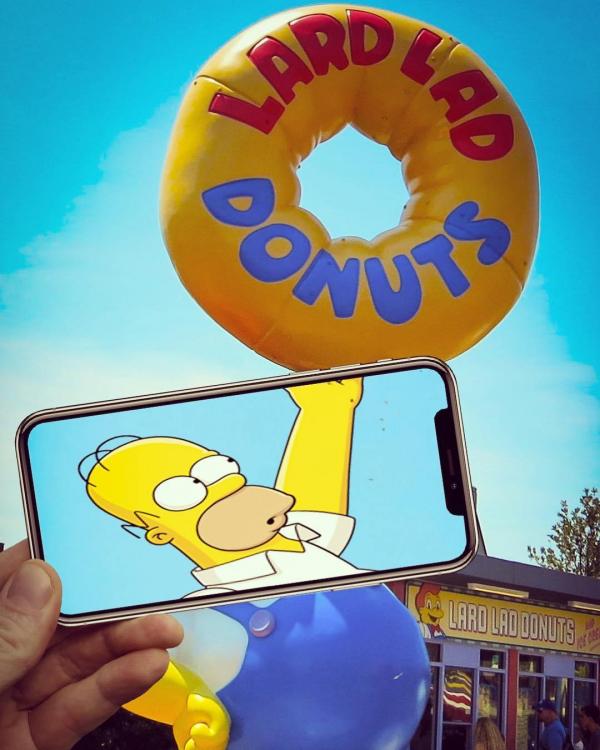 Ngỡ ngàng bắt gặp các nhân vật trong bộ phim 'The Simpsons' ngoài đời thật Ngỡ ngàng bắt gặp các nhân vật trong bộ phim 'The Simpsons' ngoài đời thật