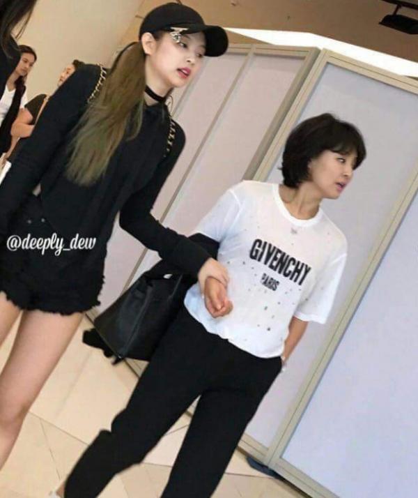 Các idol K-Pop con nhà 'trâm anh thế phiệt' nhưng ít người biết, gà SM gia thế khủng nhất Các idol K-Pop con nhà 'trâm anh thế phiệt' nhưng ít người biết, gà SM gia thế khủng nhất