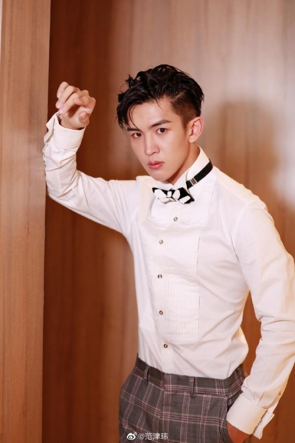 Dàn game thủ nam thần của 'Toàn Chức Cao Thủ' chứng minh phim về game là chỉ toàn trai đẹp Dàn game thủ nam thần của 'Toàn Chức Cao Thủ' chứng minh phim về game là chỉ toàn trai đẹp