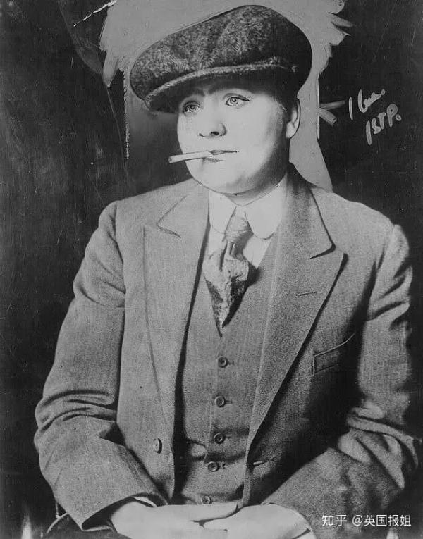 Sherlock Holmes phiên bản nữ ngoài đời thật, cuộc đời còn đặc sắc, li kì hơn tiểu thuyết Sherlock Holmes phiên bản nữ ngoài đời thật, cuộc đời còn đặc sắc, li kì hơn tiểu thuyết