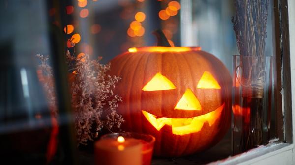 Hơn 100.000 người rảnh rỗi ký tên đòi đổi ngày lễ Halloween vì lý do lạ lùng này Hơn 100.000 người rảnh rỗi ký tên đòi đổi ngày lễ Halloween vì lý do lạ lùng này