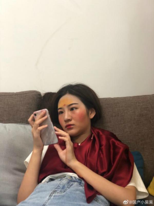 Trang điểm phong cách Hoa Mộc Lan đang trở thành hot trend tại Trung Quốc Trang điểm phong cách Hoa Mộc Lan đang trở thành hot trend tại Trung Quốc