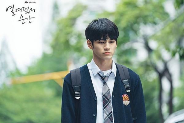 Moment At Eighteen – Bộ phim học đường thanh xuân sẽ khiến tim bạn rạo rực ngay tập đầu tiên Moment At Eighteen – Bộ phim học đường thanh xuân sẽ khiến tim bạn rạo rực ngay tập đầu tiên
