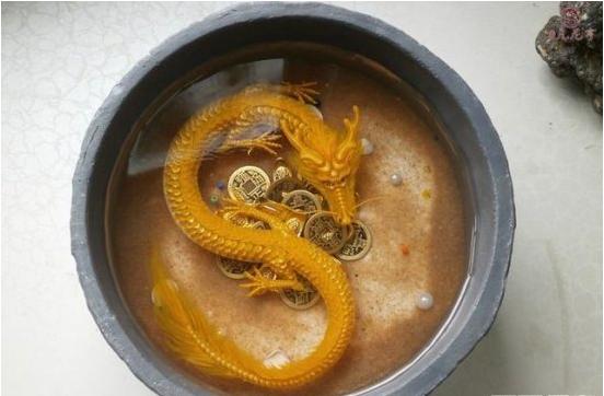 Những hủ tục rùng rợn nhất vẫn đang lưu truyền ở Trung Quốc: Từ âm hôn cho tới nuôi cổ trùng Những hủ tục rùng rợn nhất vẫn đang lưu truyền ở Trung Quốc: Từ âm hôn cho tới nuôi cổ trùng