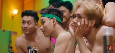 MV 'Sáng Mắt Chưa' hot nhất tối qua, Trúc Nhân đã có ngay câu hát thành trend quốc dân MV 'Sáng Mắt Chưa' hot nhất tối qua, Trúc Nhân đã có ngay câu hát thành trend quốc dân
