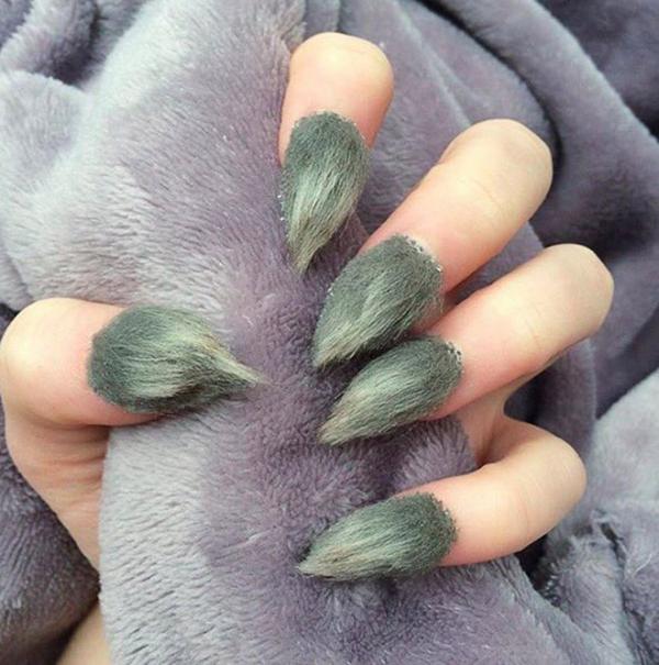 Xu hướng gắn lông lên móng xinh độc lạ mà các chị em không thể bỏ lỡ Xu hướng gắn lông lên móng xinh độc lạ mà các chị em không thể bỏ lỡ