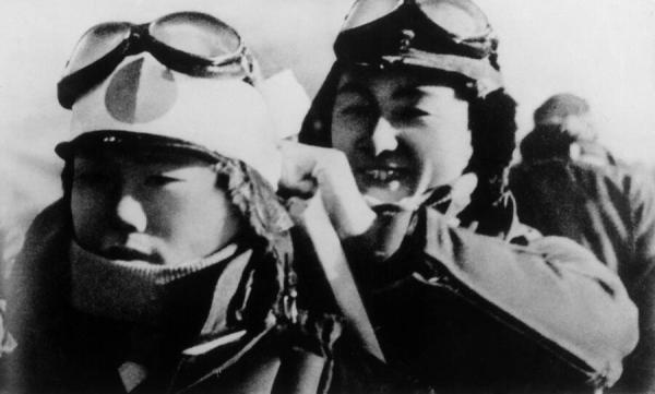Góc khuất về những phi công 'cảm tử' Thần Phong Kamikaze (Phần 1) Góc khuất về những phi công 'cảm tử' Thần Phong Kamikaze (Phần 1)