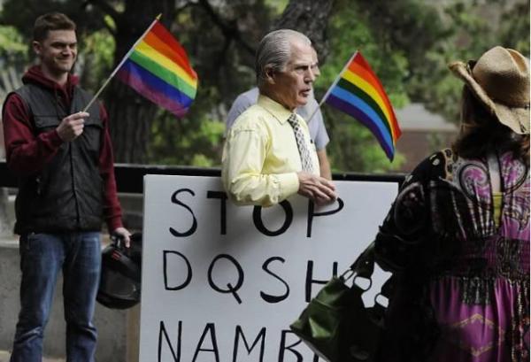 Lễ diễu hành tự hào dị tính - hành động 'cà khịa' giới LGBT+? Lễ diễu hành tự hào dị tính - hành động 'cà khịa' giới LGBT+?